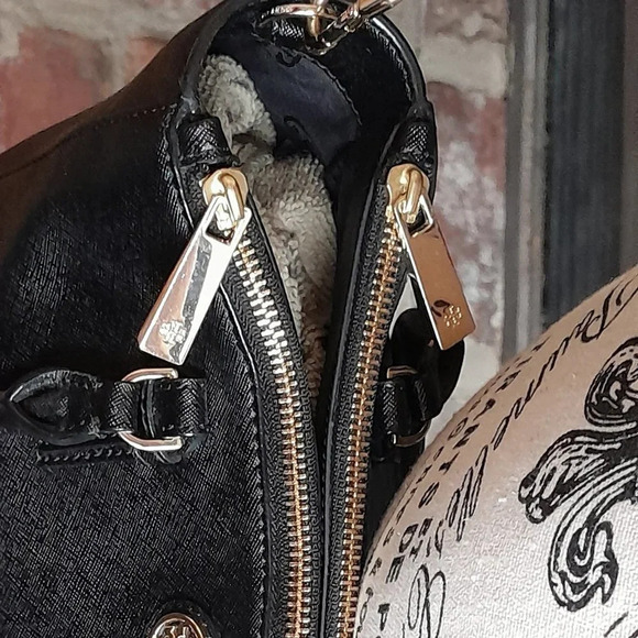 Tory Burch Robinson Multi Saffiano Double Zip Bag - Picture 14 of 14